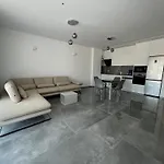 Lägenhet Rent Lalzy Bay