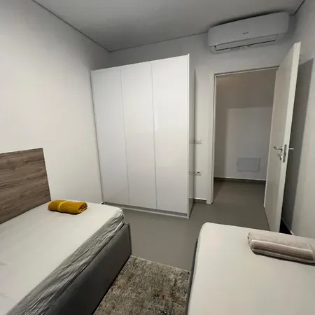 Rent Lalzy Bay 公寓 Durrës