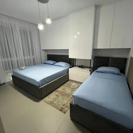 Rent Lalzy Bay Durrës