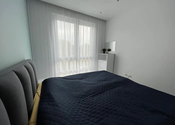 Rent Lalzy Bay *