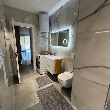 Rent Lalzy Bay דירה
