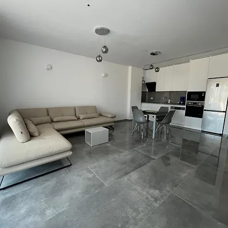 아파트 Rent Lalzy Bay